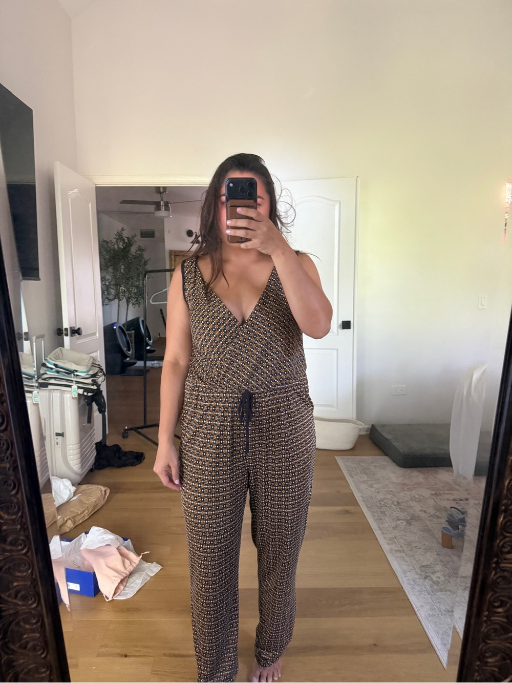 Gilli V-Neck Printed Jumpsuit in Black and Gold w Pockets Womens Large Tie Waist